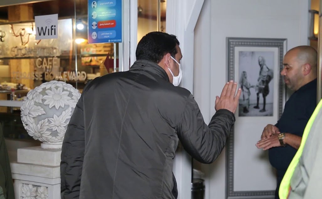 أرباب المقاهي و المطاعم يخوضون إضراباً وطنياً غاضباً ضد الإغلاق في رمضان