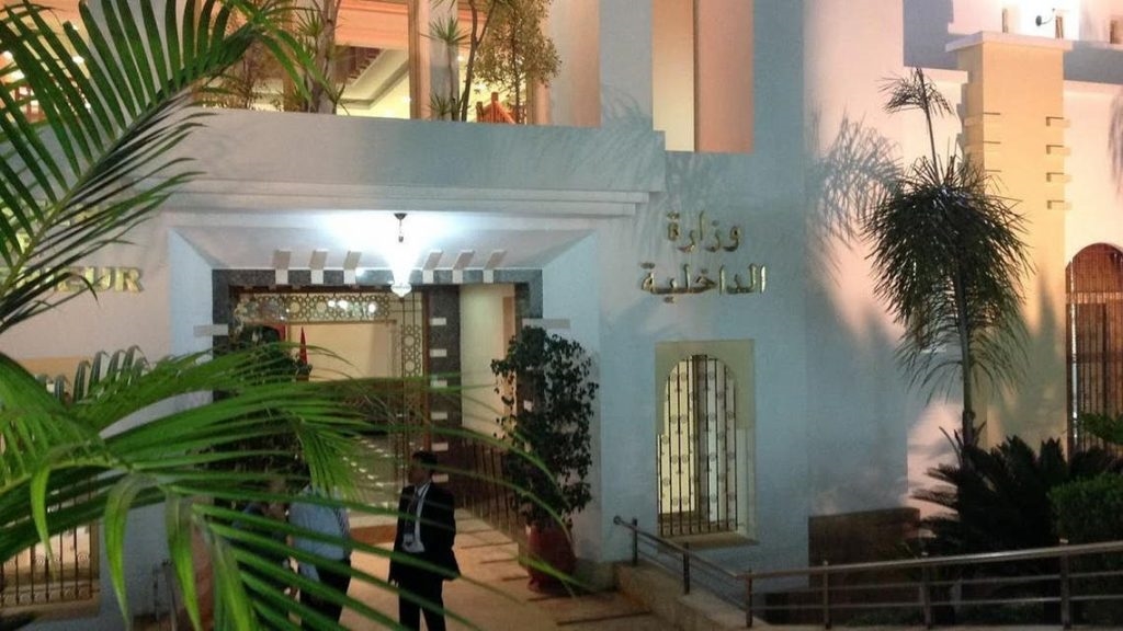 الداخلية تكشف تطورات جديدة في واقعة الاعتداء على شخص بالفنيدق