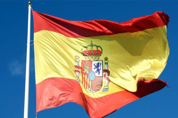 خبير: إسبانيا وقعت في فخ النظام الجزائري وعليها تصحيح الوضع باعتقال أخطر مجرمي البوليساريو