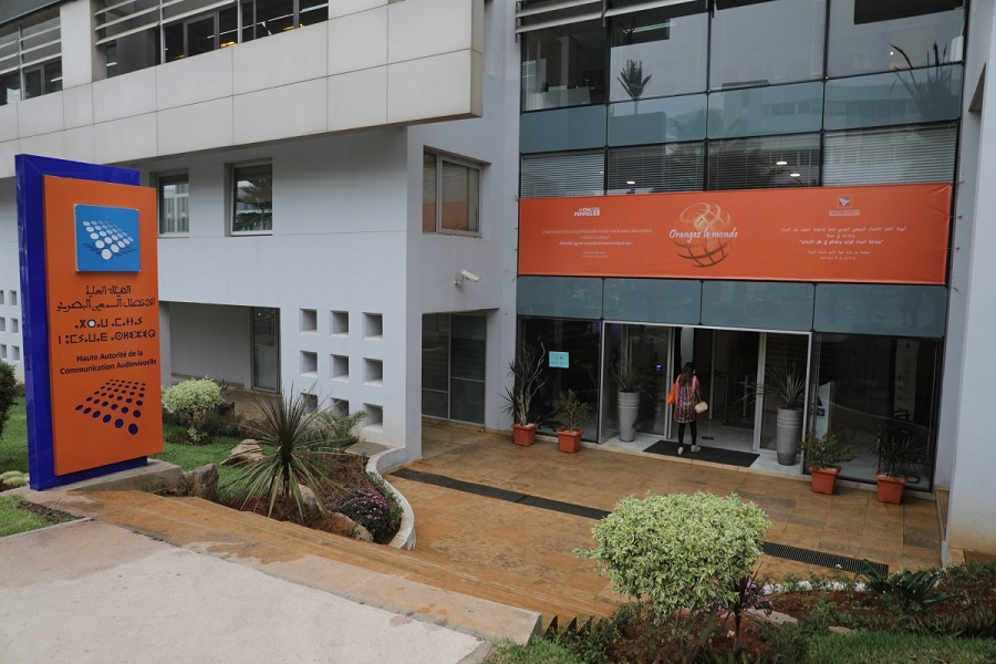 بعد شكايات ضد الأعمال الرمضانية.. الهاكا : التمثيل النقدي لمهنة معينة ليس قذفاً 