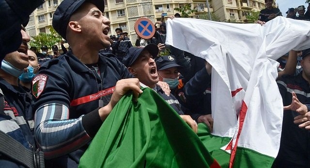 الجزائر..  اتساع الحركة الاحتجاجية ينذر بحالة تمرد