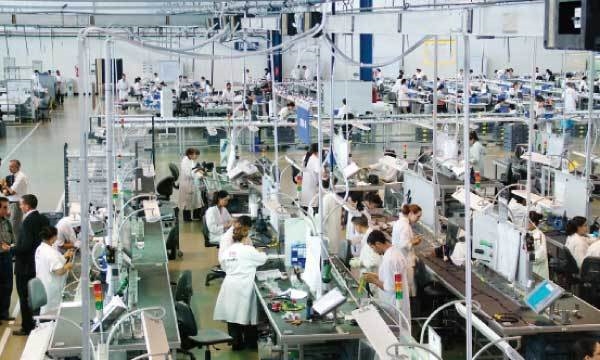 الشركات الكبرى مستثناة من قرار الإغلاق الليلي والمحلات البسيطة تدفع الثمن