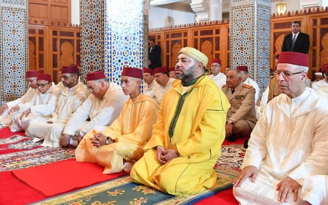 الملك يأمر بإعادة فتح المساجد المغلقة بالمملكة