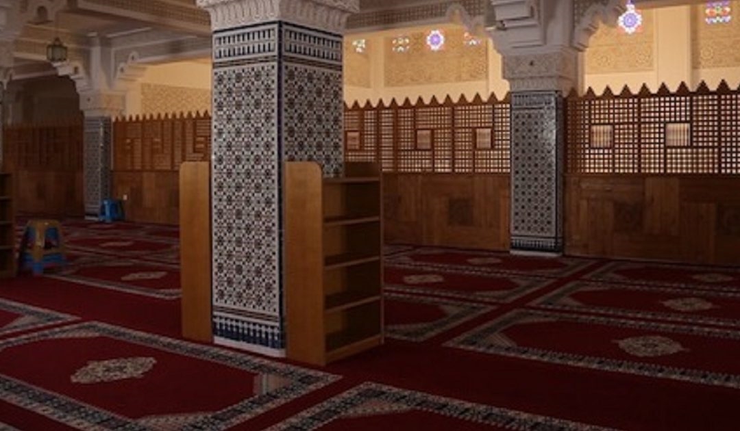 الملك يعطي أوامره بإعادة فتح بقية المساجد المغلقة بشكل تدريجي