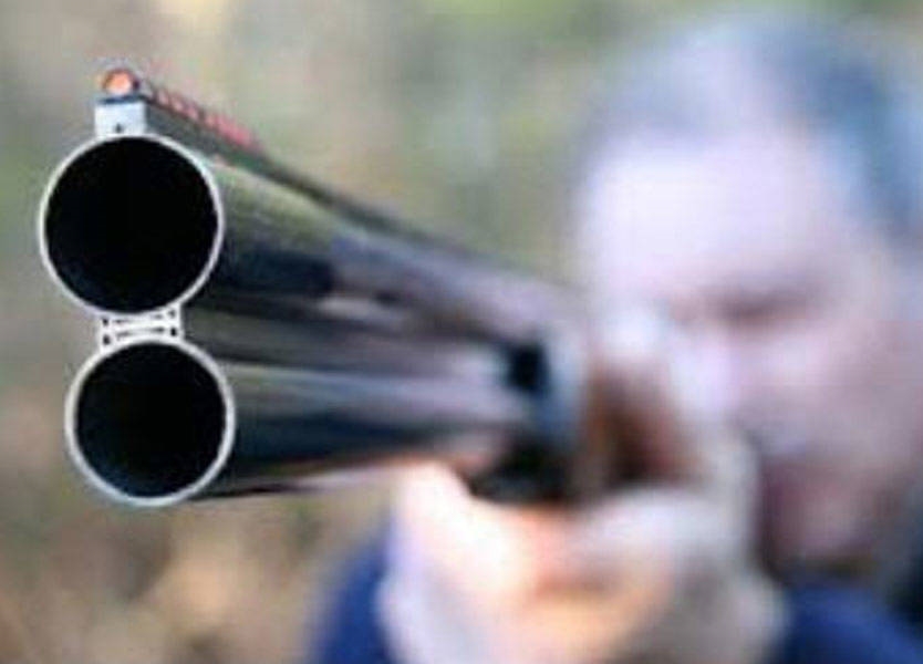 بسبب الغضب.. طبيب أسنان يطلق عيارات نارية من بندقية قنص لمنع سائقي دراجات نارية من السياقة الاستعراضية قرب منزله بأكادير