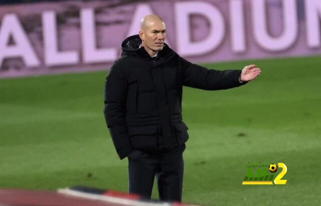 دياز يكشف موقف زيدان في حالة عدم الفوز بالألقاب