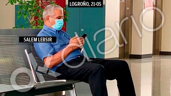 سالم لبصير.. دراع غالي الأيمن الذي لايفارقه في المستشفى بإسبانيا، فمن يكون ؟