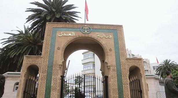 عفو ملكي لفائدة 810 شخصا من بينهم 17 من معتقلي “حراك الريف” و12 محكوما في قضايا الإرهاب 