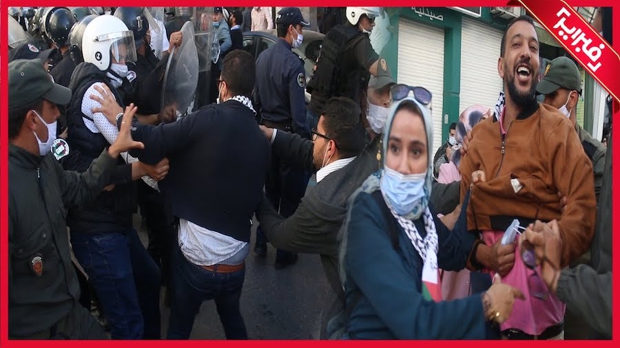 لحظة تدخل الأمن لاعتقال المحتجين تضامنا مع فلسطين وسط العاصمة الرباط
