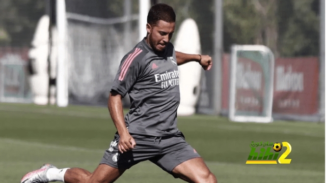 ماذا قال هازارد للمحيطين به بعد مزاحه مع لاعبي تشيلسي؟!