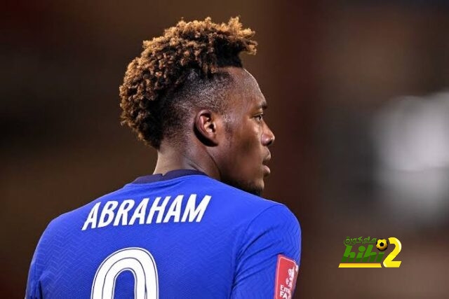 ميلان يدرس فكرة التعاقد مع أبراهام!