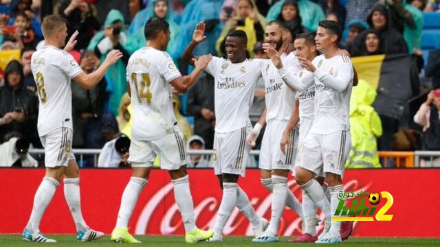 نادي ألماني يفاوض أسطورة ريال مدريد