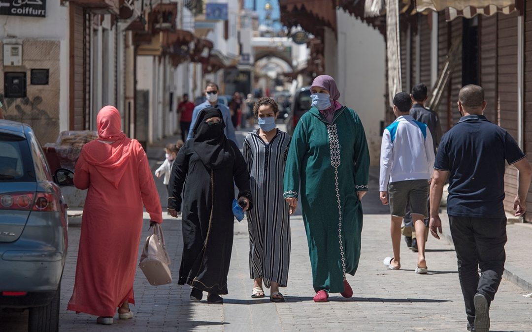 هل أصبح المغرب في حاجة ماسة لتخفيف الإجراءات الاحترازية لمواجهة كورونا ؟