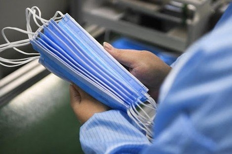 وزارة الاقتصاد والمالية تحدد أسعار جديدة للكمامات الواقية الطبية