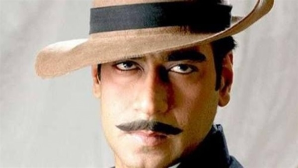 أجاي ديفجان يحتفل بمرور 19 عام على طرح Legend of Bhagat Singh