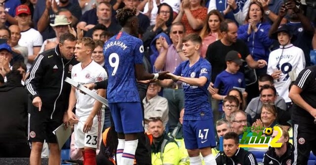 نيوكاسل يستعد لاستعارة لاعبين من البلوز!